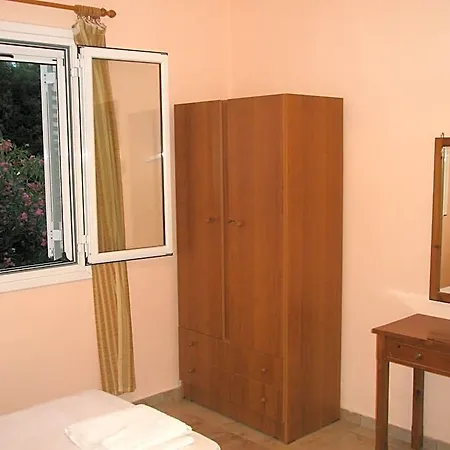 Faliraki * Σιναράδες